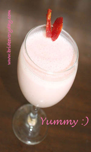 Low Fat Antioxidant Strawberry Smoothie