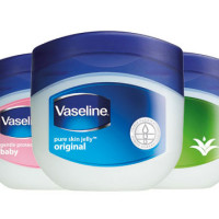 Benefits and Uses of Vaseline Petroleum Jelly