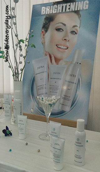 JAFRA Brightening and Whitening Pamper Party