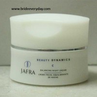 JAFRA Beauty Dynamics Balancing Night Cream Review Swatch