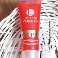 Lakme Clean Up Nourishing Glow Face Wash Strawberry Review