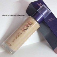 Oriflame The ONE Illuskin Foundation Natural Beige Review Swatch