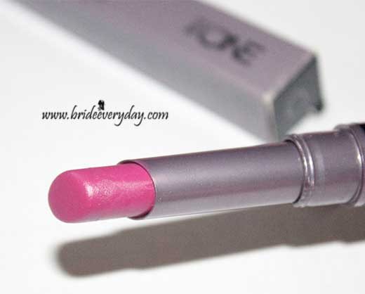 Oriflame The ONE Color Unlimited Lipstick Violet Extreme Is My New Love