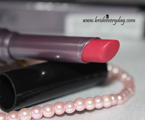 Oriflame The One Colour Unlimited Lipsticks Review Fuchsia Excess, Pink Unlimited