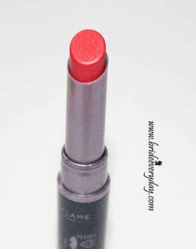 Oriflame The One Color Unlimited Lipstick Endless Red Review Swatch