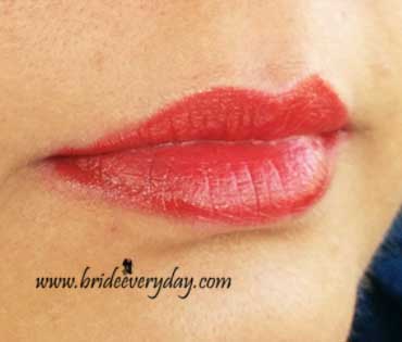 Oriflame The One Color Unlimited Lipstick Endless Red Review Swatch