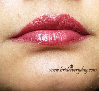 Oriflame The ONE Colour Unlimited Lipstick Mocha Intensity Review Swatch