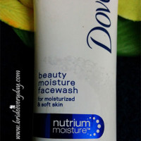 Dove Beauty Nutrium Moisture Face Wash Review