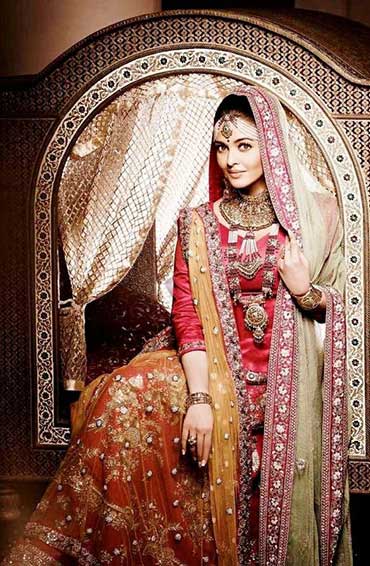 Indian Wedding Outfits Based On Modern Wedding Themes