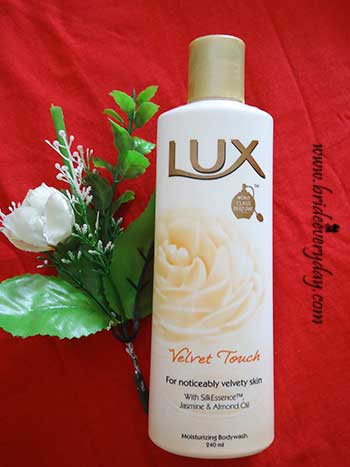 Lux Velvet Touch Moisturizing Body Wash Review