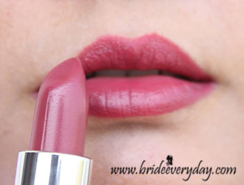 Oriflame The ONE Matte Lipstick Wild Rose Review Swatches