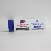 Neutrogena Norwegian Formula Lip Moisturizer Review