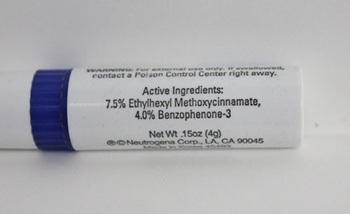 Neutrogena Norwegian Formula Lip Moisturizer Review