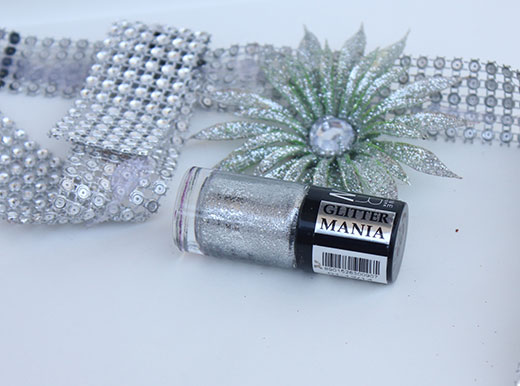 Maybelline Color Show Glitter Mania Nail Paint-Dazzling Diva (602) Review,Swatches