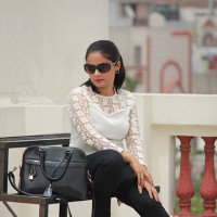 Outfit Of The Day-Off White Lace Top With Black Jeggings