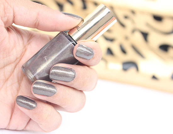 L’Oreal Color Riche Nail Polish Mysterious Icon Review Swatch