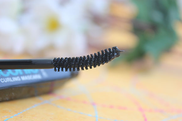 Lakme Eyeconic Mascara Review