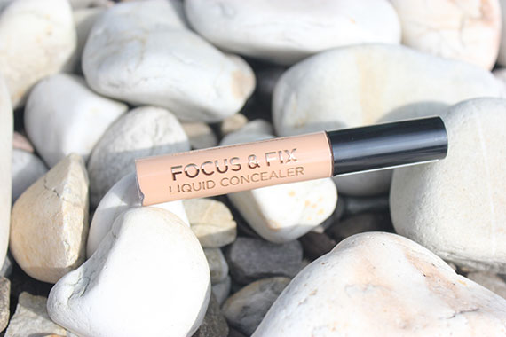 Makeup Revolution Focus And Fix Liquid Concealer Review Swatch