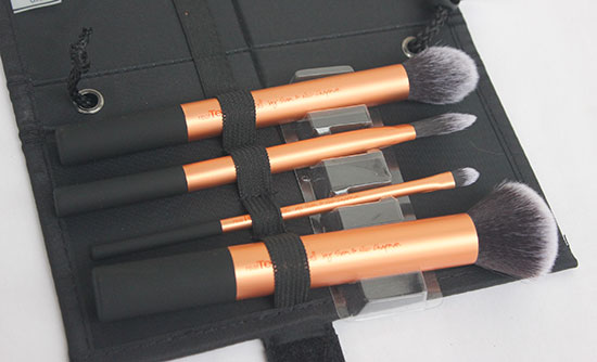 Real Techniques Core Collection Makeup Brush Set Review-Part1