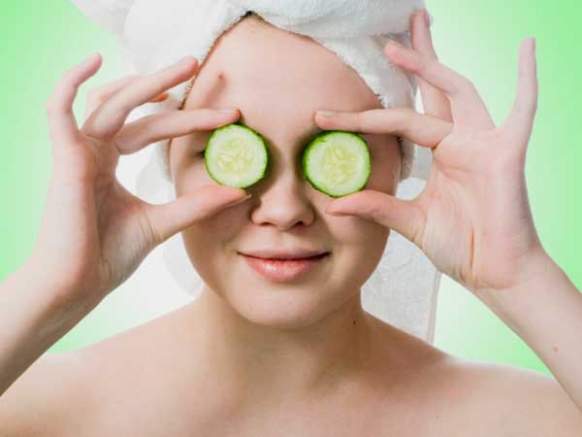 5 Homemade Cucumber Face Packs For Glowing and Healthy Skin 2