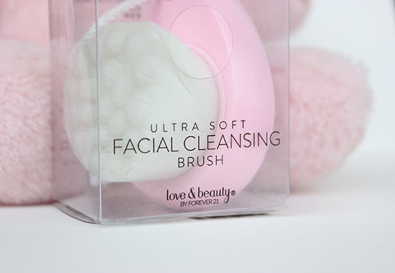 Forever 21 Ultra Soft Facial Cleansing Brush Review