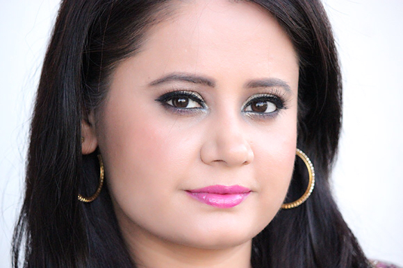 Indian Festival Makeup Look #4- Golden Eyes With Violet Lips