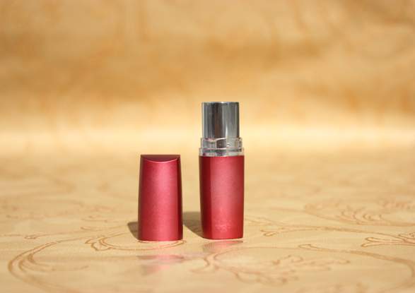 Maybelline Colorsensational Moisture Extreme Lipstick Forever Plum Review Swatches