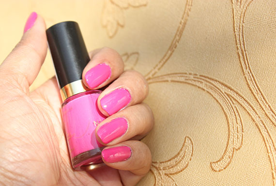 Revlon Nail Enamel Fuchsia Fever 368 Review Swatches