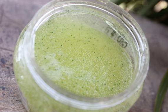 The Body Shop Virgin Mojito Body SCrub Review (4)