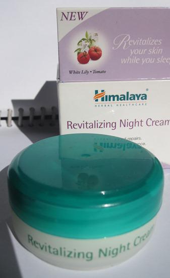 Himalaya Herbals Revitalizing Night Cream Review (4)