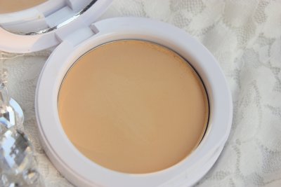 Maybelline White Superfresh Compact Powder-Shell Review (10)