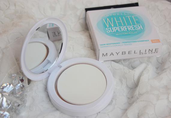 Maybelline White Superfresh Compact Powder-Shell Review (7)
