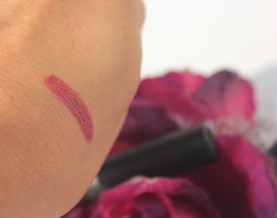 Sugar Cosmetics Matte As Hell Crayon Lipstick Poison Ivy Review Swatches FOTD