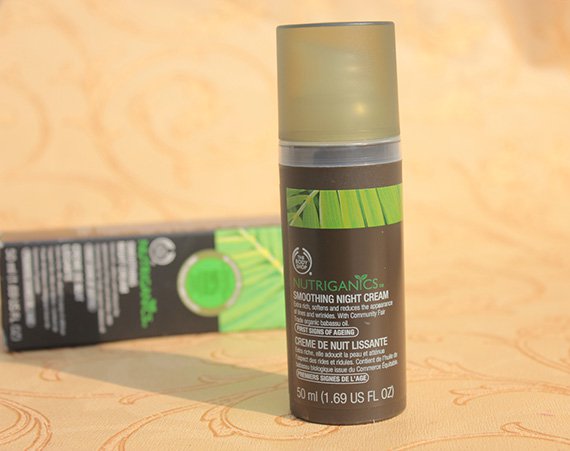 The Body Shop Nutriganics Smoothing Night Cream Review (4)