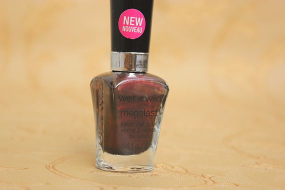 Wet n Wild Megalast Salon Nail Color Under Your Spell 216B Review Swatches