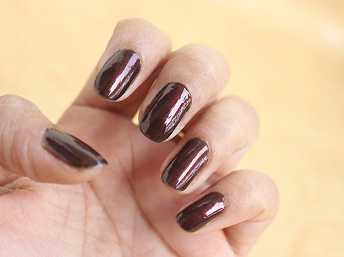 Wet n Wild Megalast Salon Nail Color Under Your Spell 216B Review Swatches (9)