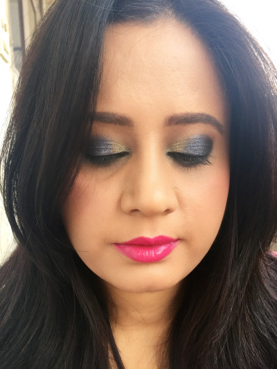 Makeup Look-Blue Eyes With Contrasting Fuchsia Lips