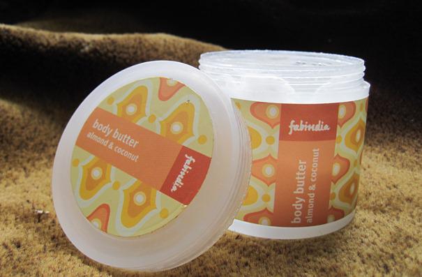 Fabindia Almond and Coconut Body Butter Review (1)