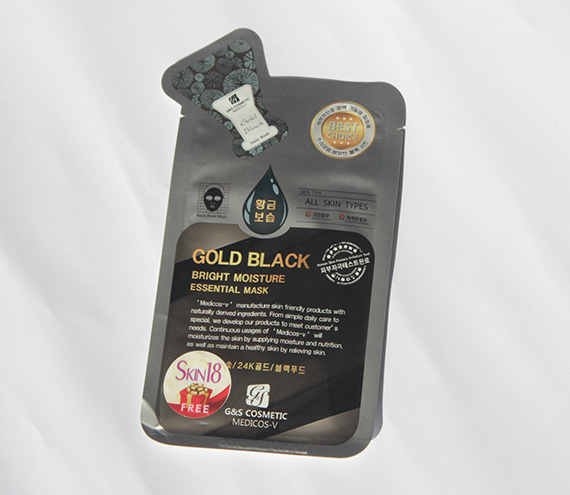 Medicos-V Gold Black Bright Moisture Essential Mask Review