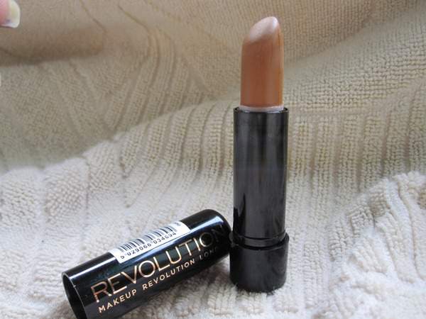 Makeup Revolution London The Matte Effect Cover And Conceal MC 12 Darkest Review (6)