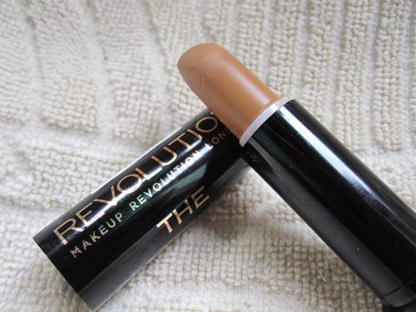 Makeup Revolution London The Matte Effect Cover And Conceal MC 12 Darkest Review (7)