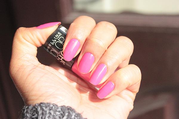 Sorelle Grapevine| Maybelline Color Show Nail Polish Hooked on Pink - Swatch  and Review
