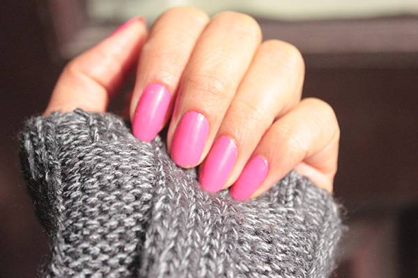 Maybelline Color Show Nail Polish Fiesty Fuschia 213 Review Swatches (3)
