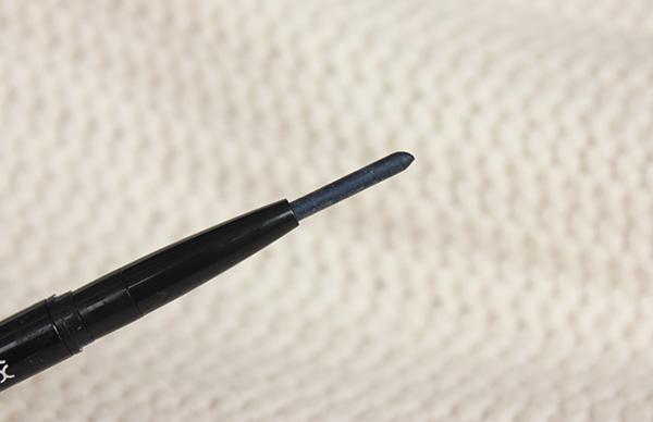 NYX Auto Eye Pencil In Shade Sapphire Review (8)NYX Auto Eye Pencil In Shade Sapphire Review (8)