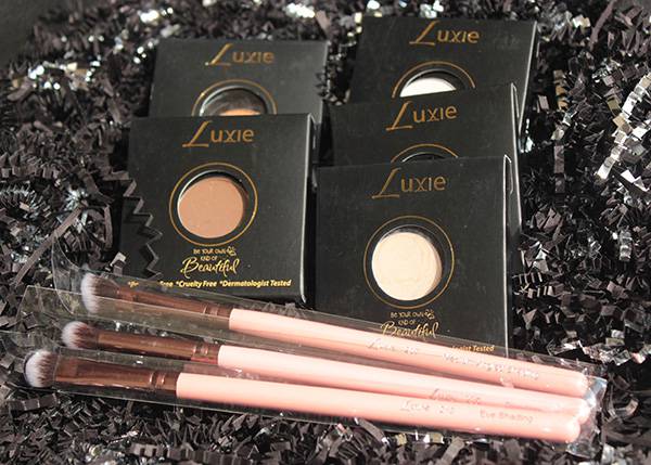 Eyeshadows And Makeup Brushes from Luxie Beauty (1)