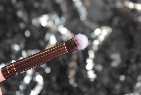 Eyeshadows And Makeup Brushes from Luxie Beauty (18)