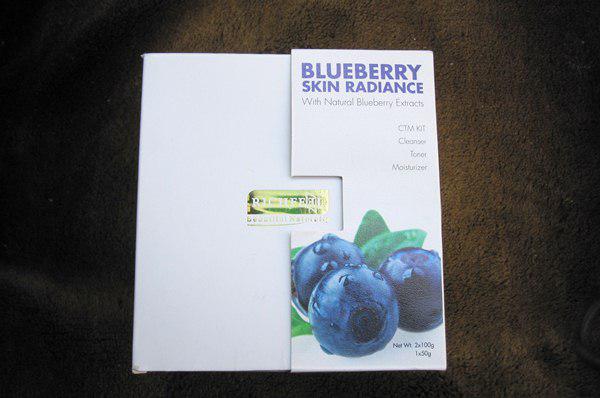 Richfeel Blueberry Skin Radiance CTM Kit-Cleanser Toner Moisturizer Review (1)