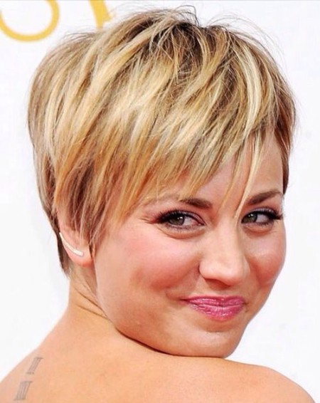 10 Best Haircuts for Round Face (10)