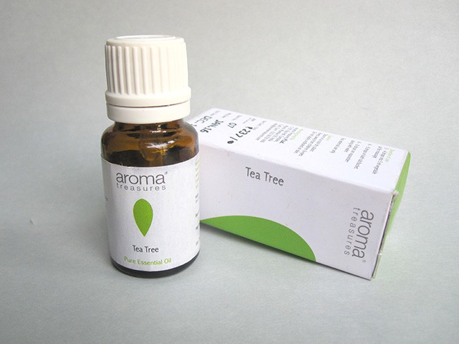 Aroma Treasures Tea Tree Pure Essential Oil Review and Uses (3)