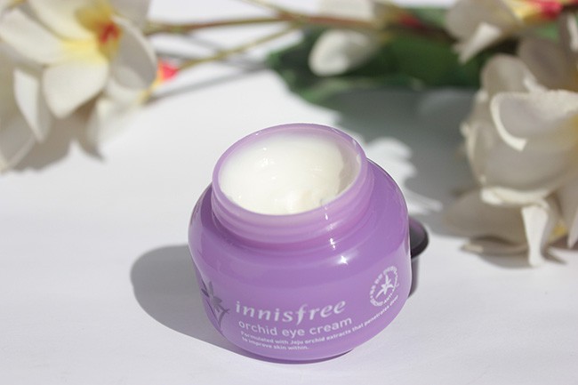 Innisfree Orchid Eye Cream Review (10)